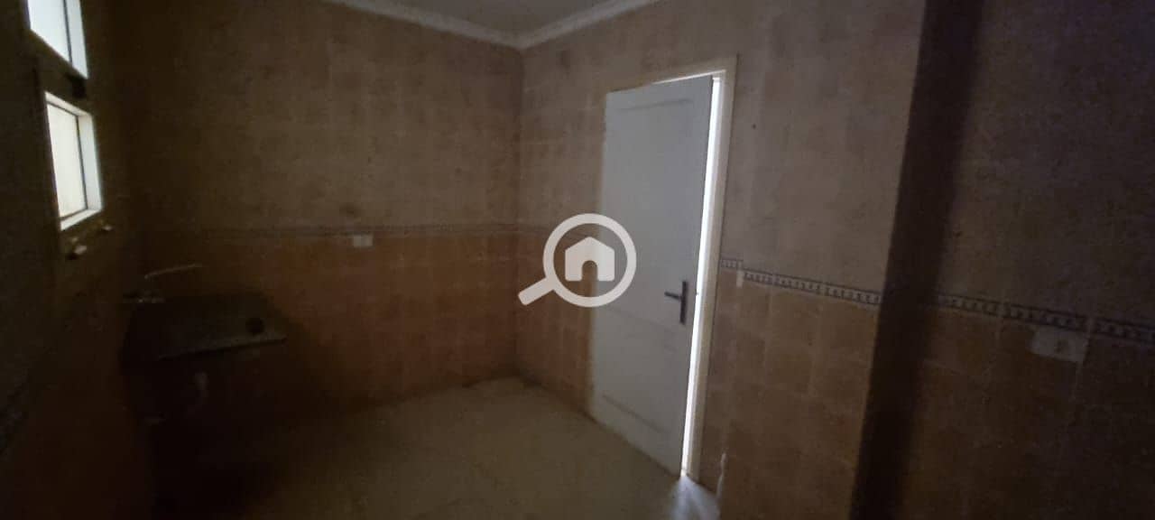 14 a75d8edb-d82f-44bf-9719-23178bfa5513. jpg