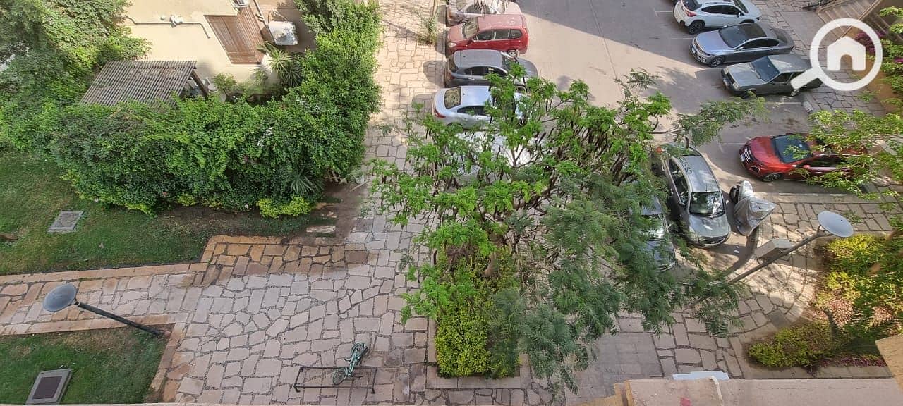 18 d9745acf-583c-43eb-ab05-0aae22338e8c. jpg