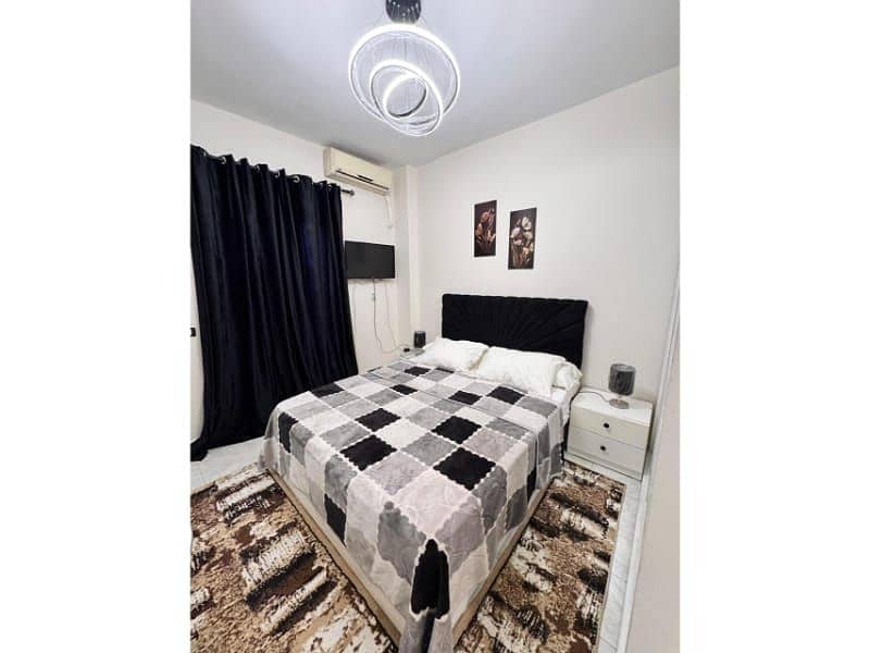 6 f6e77556-84f1-4d81-8e6e-78b46f8e85df. jpg