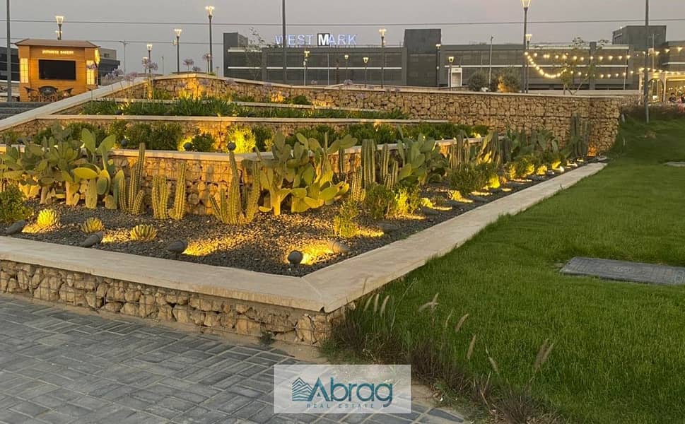 7 bf4c73df-de33-4242-b48d-27d76e2be75a. jpg