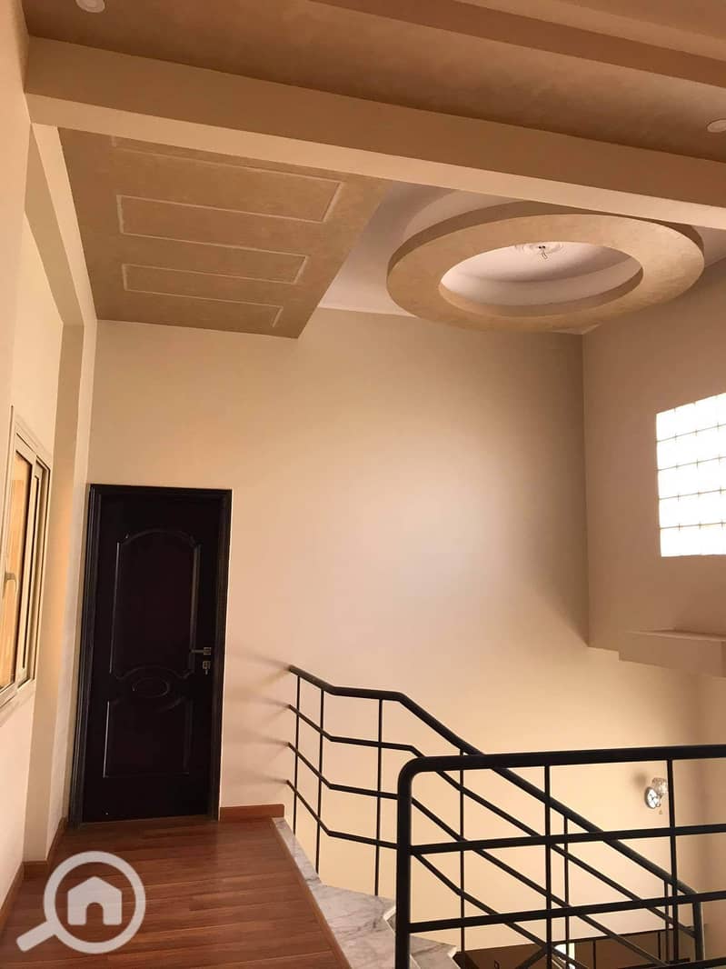 8 55672acb-5cc4-47bb-bab9-f637d1f6a533. jpg