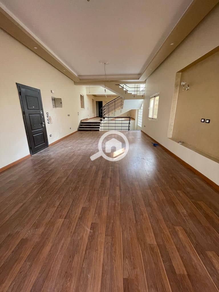 9 c131e224-33b6-4752-8441-ca4cdc12434c. jpg