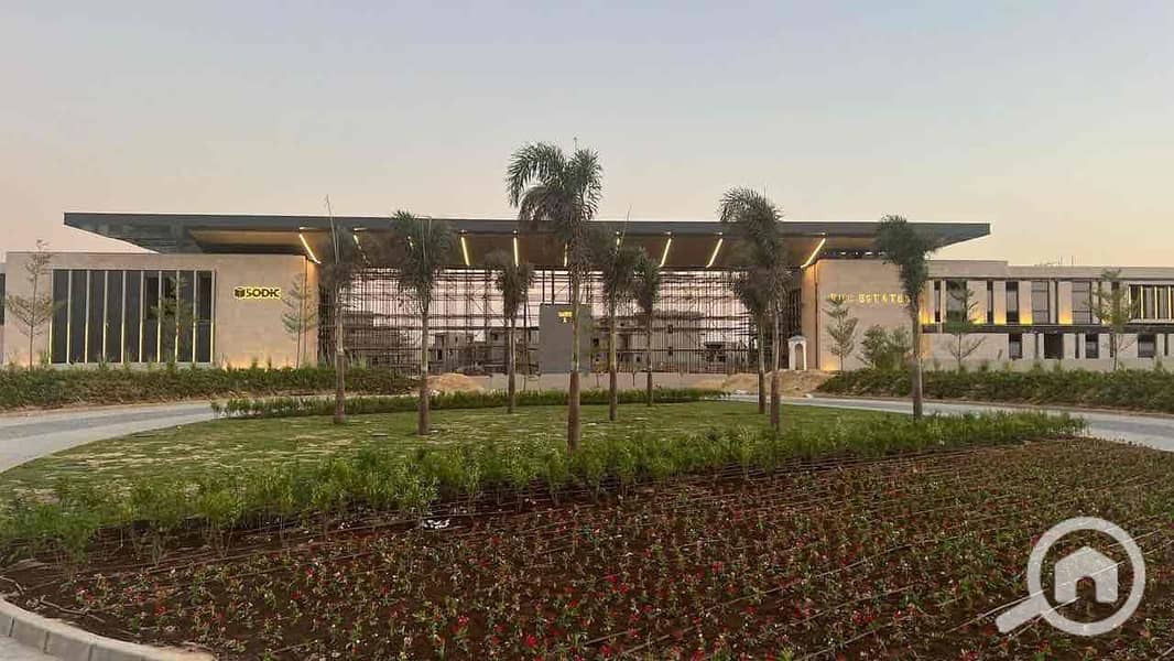 8 e624ccc6-d76a-45b9-a50a-66899b62cfcc. jpg