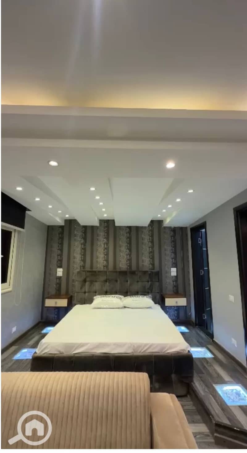 12 c32b36f5-2dc1-4a29-9f48-7ec0d8e3bb78. jpg