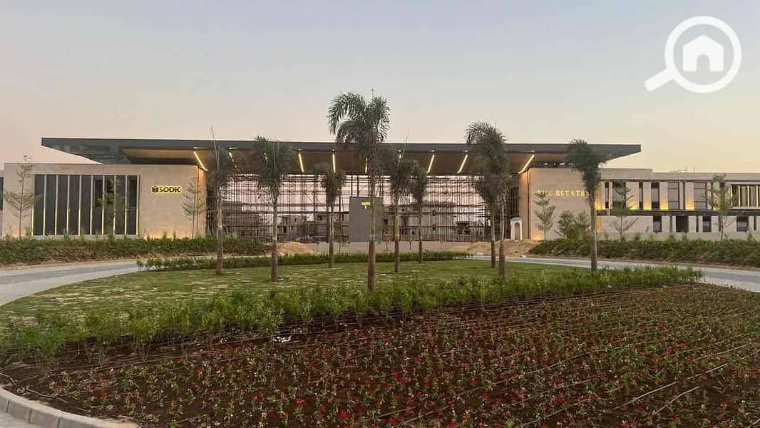 8 e624ccc6-d76a-45b9-a50a-66899b62cfcc. jpg