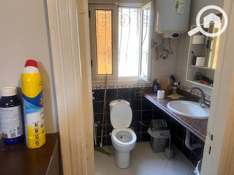 8 5b3ee1f6-6f40-499b-9429-046a237b1e6b. jpeg