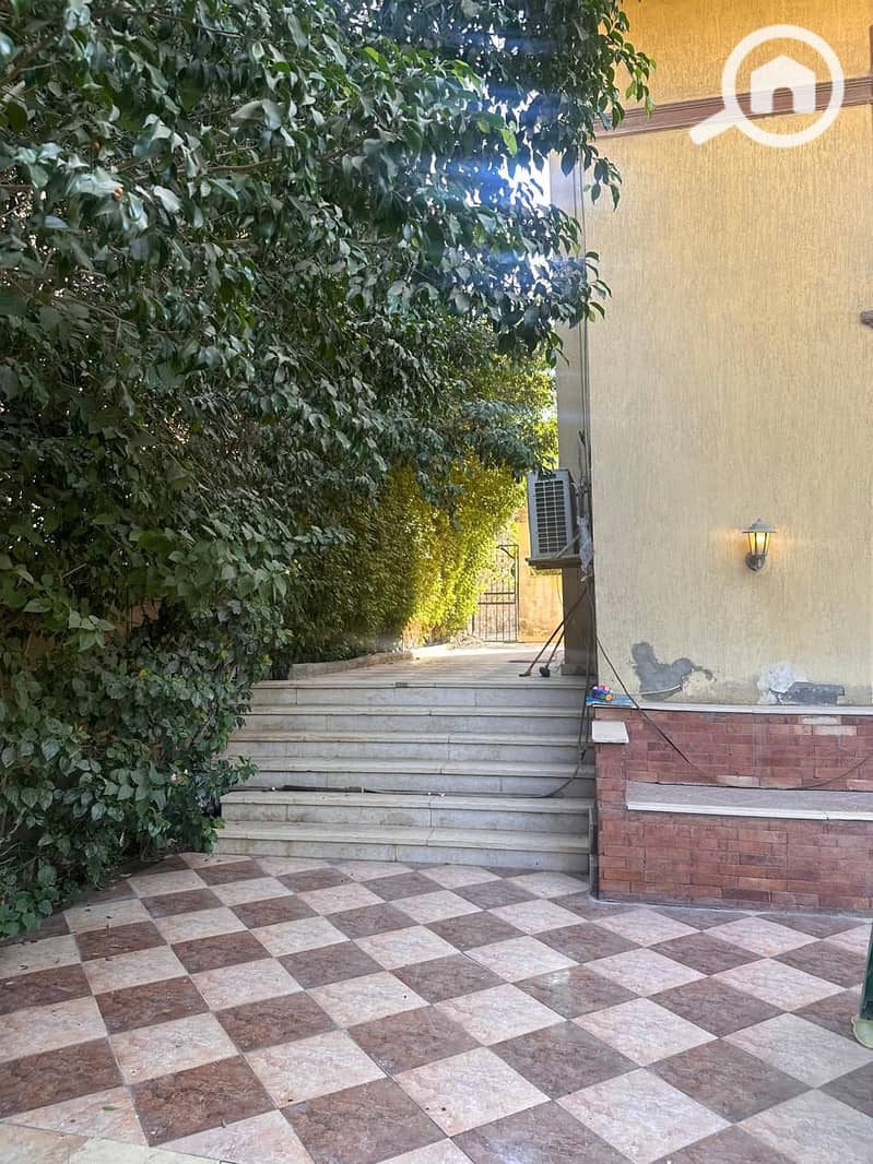 10 7a48e9f2-3d2d-4582-9e42-1678b4c36730. jpeg