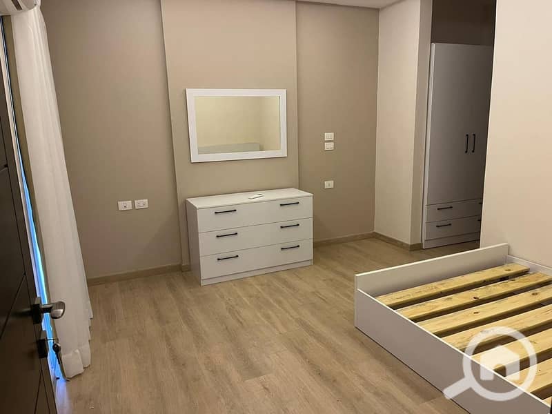 11 597945287_886117344367880_4171712912916556269_n. jpg