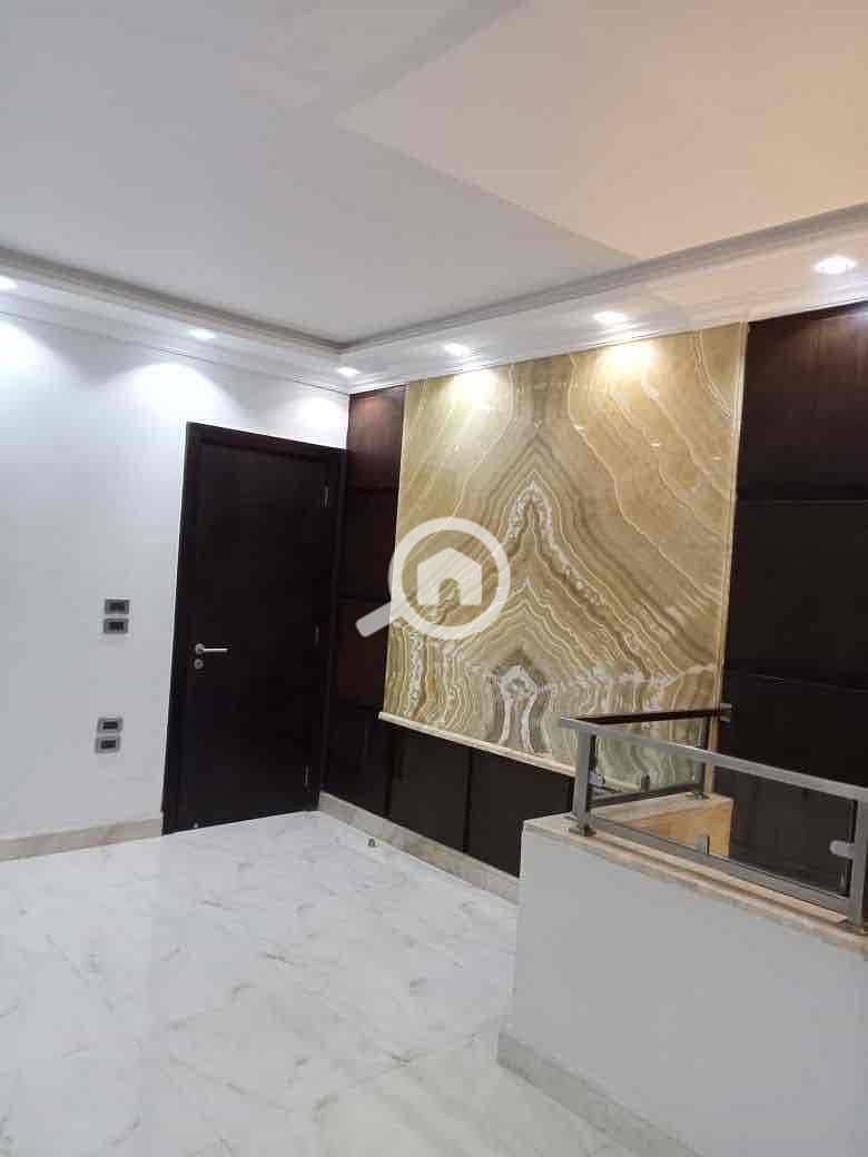 10 006cbd54-71b2-4fe2-aaeb-3c6af8bb7f97. jpg