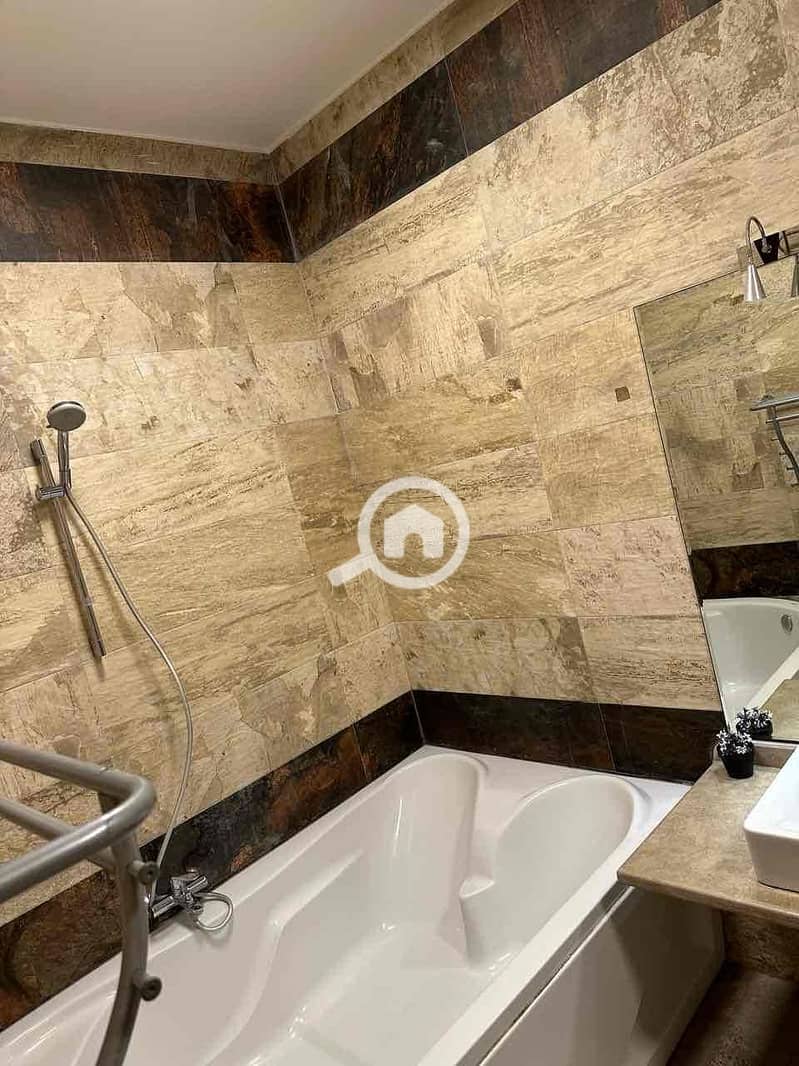 7 ec4d5b8b-6515-43c6-b6d9-e00aa3f98765. jpg