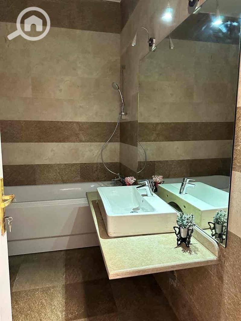 19 5293f942-f57e-46ac-b0ae-6f1080c95af1. jpg