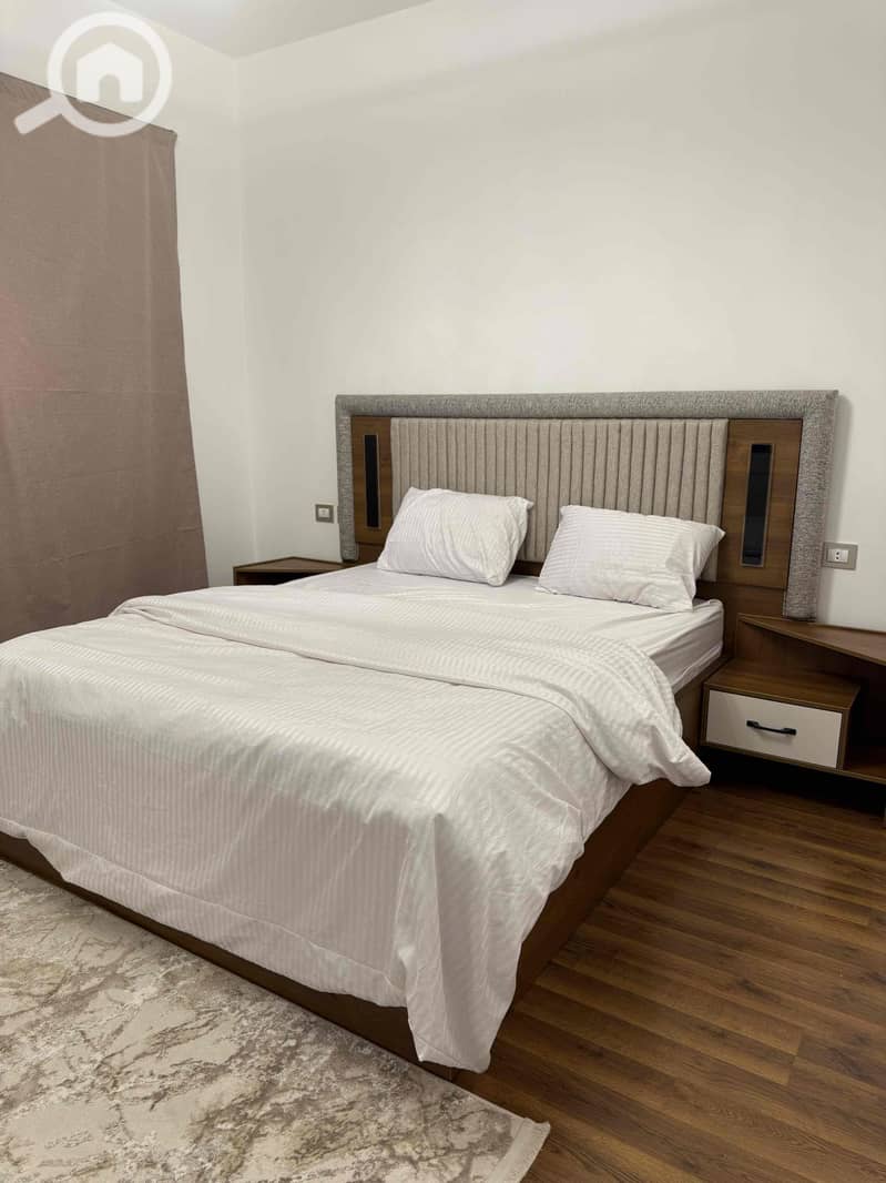 9 0dc8032f-48ec-4c0d-a01b-ae09a6837e09. jpg