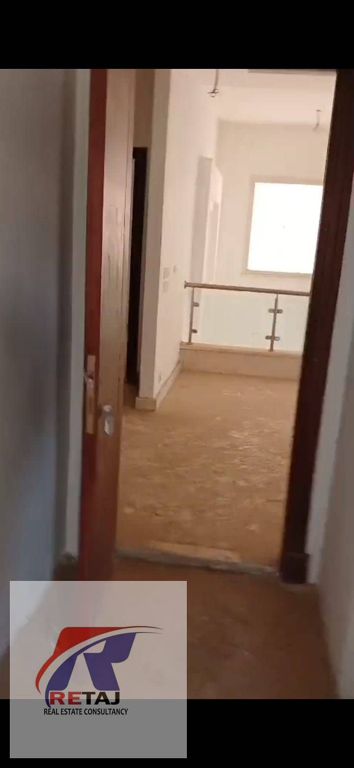 5 12ec27eb-9da7-462f-9a86-29ccef2584fa. jpg