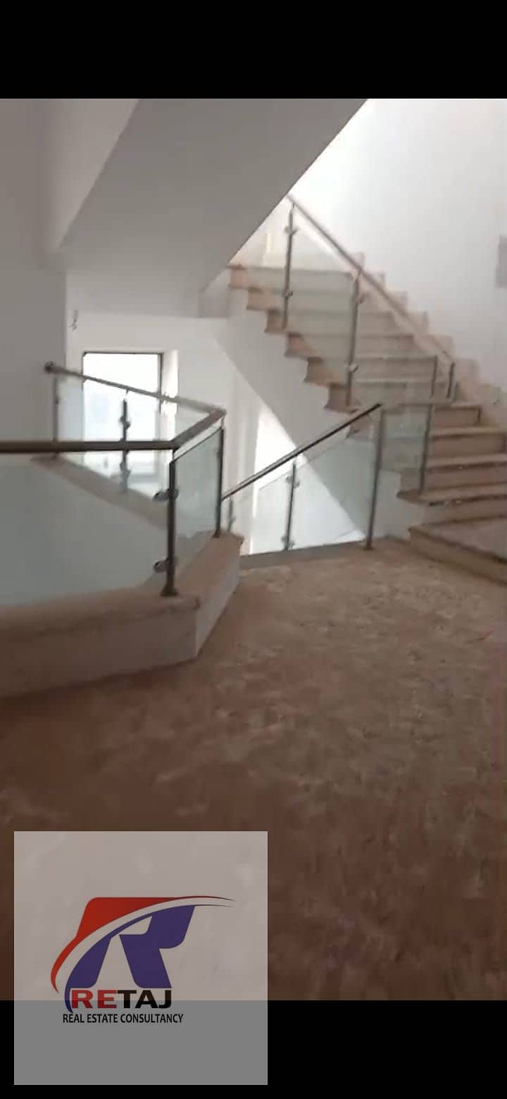 10 b70df991-c2e0-4325-a2b0-153e10cec87c. jpg