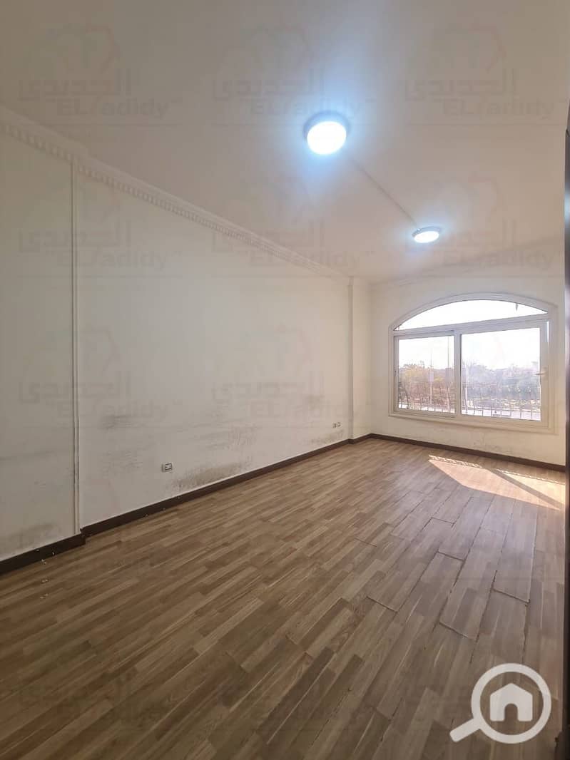 7 7e504df4-4157-4c7d-8d81-467f0c6d9305. jpg