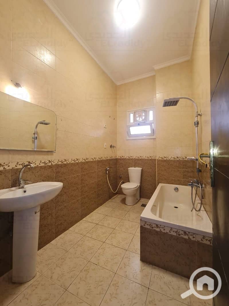 15 42b33a75-ee82-4c3b-bb9d-5d69261d7525. jpg