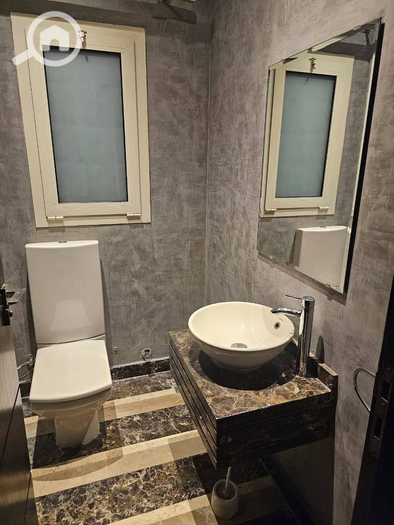 5 608840010_3177961192366040_8745863659933337877_n. jpg