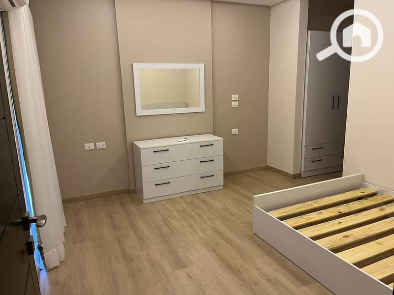 12 597945287_886117344367880_4171712912916556269_n. jpg