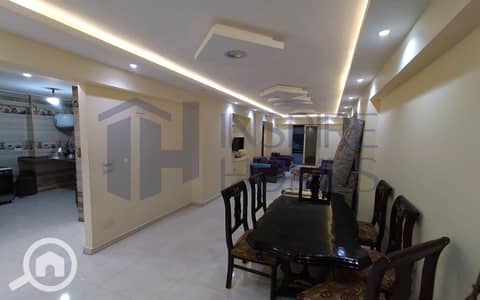 شقة 3 غرف نوم للايجار في ميامي، الإسكندرية - 1. jpg