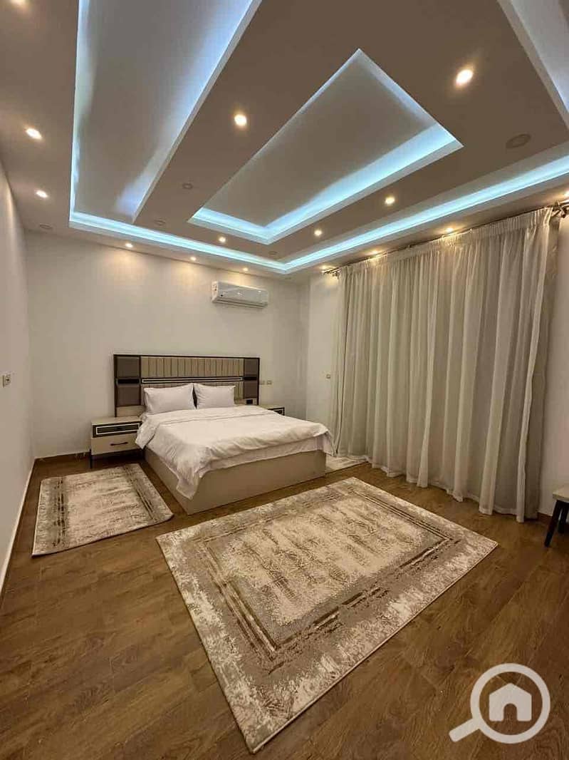 24 e710eaa4-5dc5-417c-8d8e-59320d604524. jpg