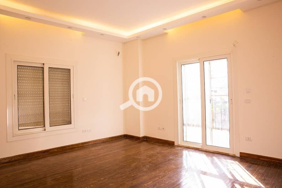 8 3628efcd-da7d-4501-bc6a-22190b274ff2. jpg