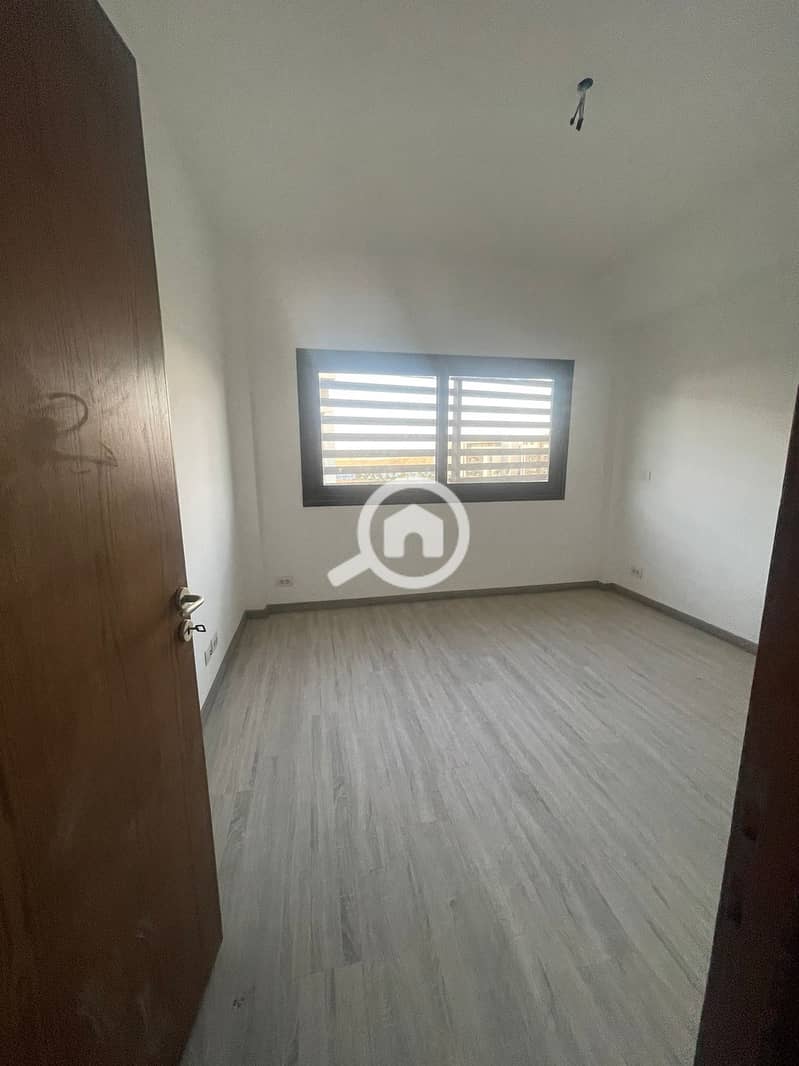 2 56723358-08fa-4bd0-965b-9520a55afd03. jpeg