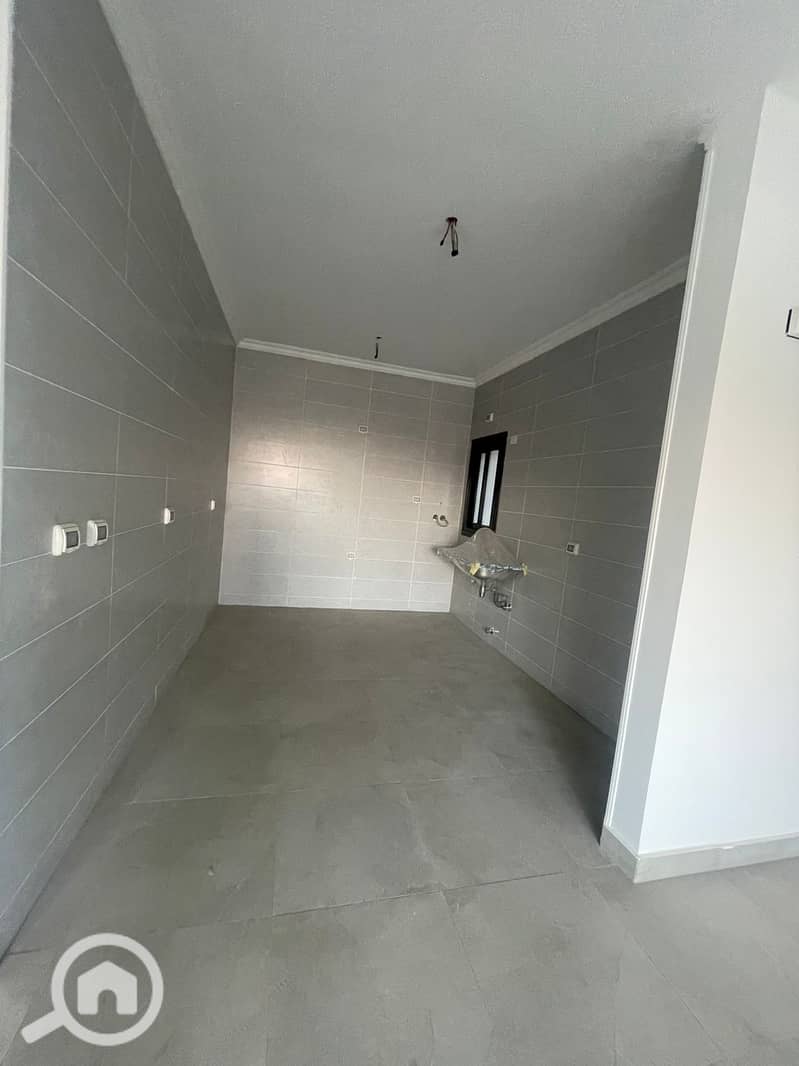 4 4e5c6ca7-b603-49cf-9ffe-d974ebc62fbc. jpeg