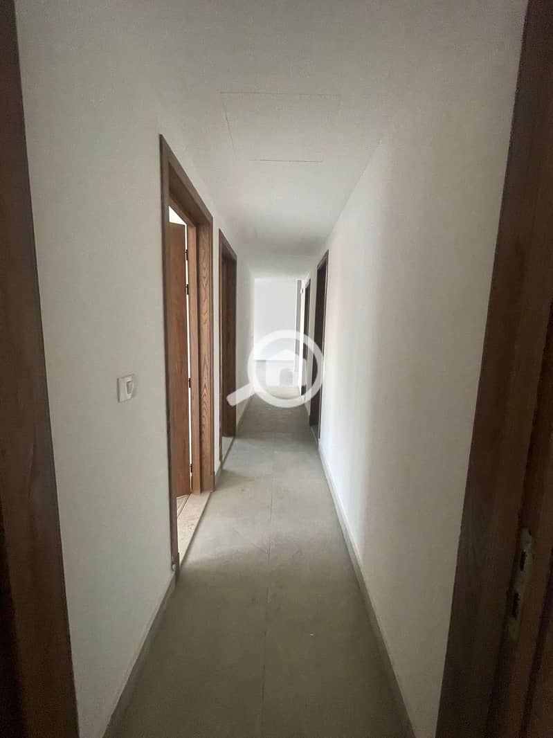 5 0d8e88c5-4e47-4e66-b808-8becb06f9968. jpeg