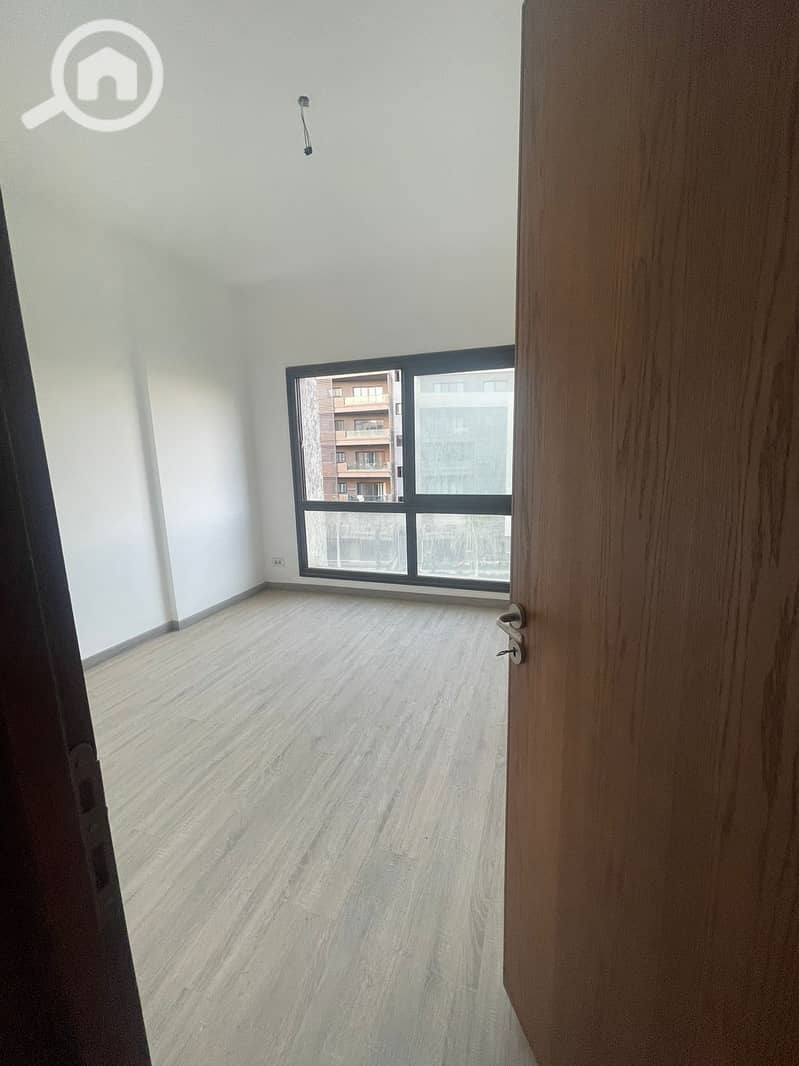 6 04c0e545-bebb-489b-935e-fdd0a8ec9732. jpeg