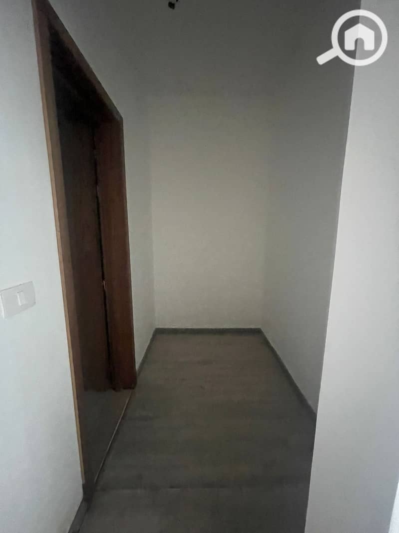 8 36cc3dd3-cfc0-410b-a62a-6d31bd5f2959. jpeg