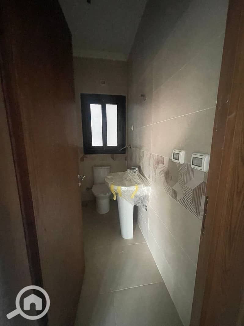 9 59735a37-99a9-4c06-b4de-a413a05cd766. jpeg