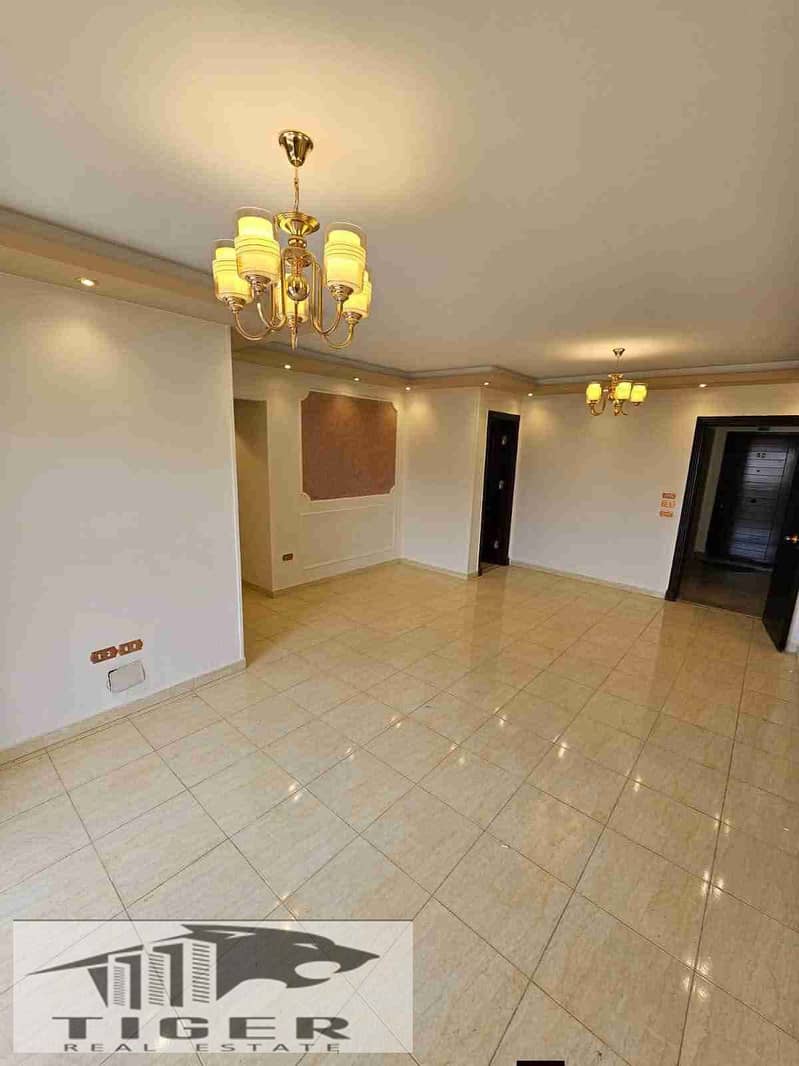 1000465587. jpg 1000465587. jpg