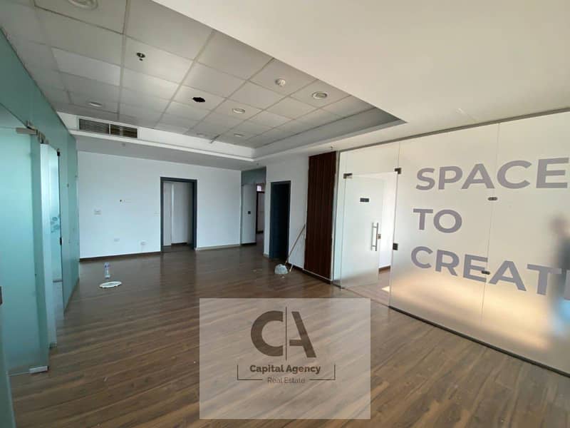 3 483527ab-335d-40cc-846c-7819ba2d11b6. jpg