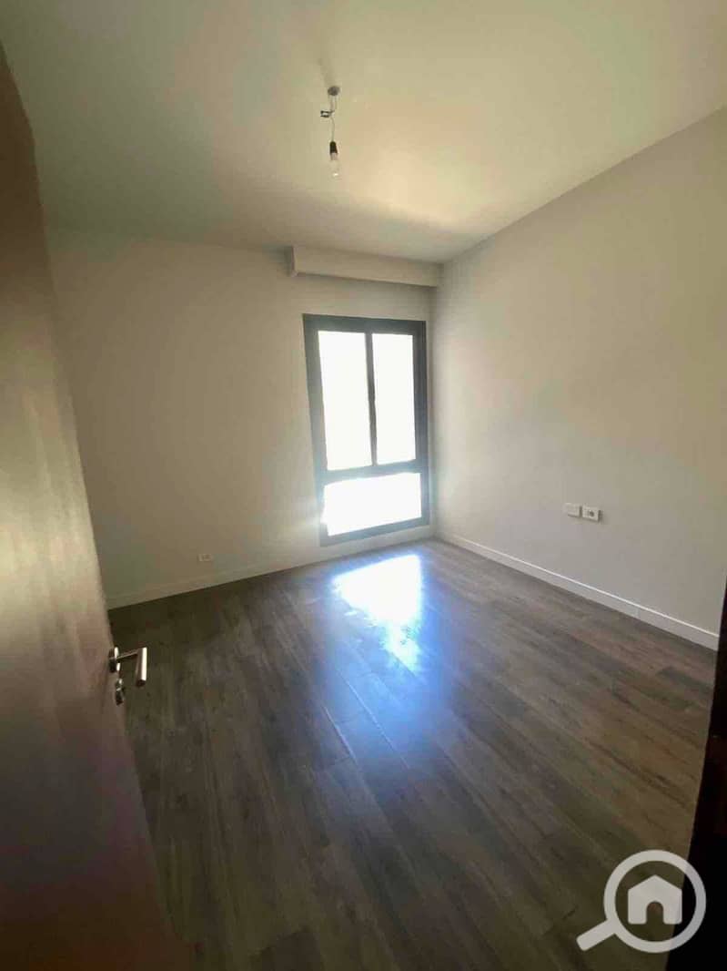 11 06ee5bfd-eabe-429c-8da4-d086d1f293b9. jpg