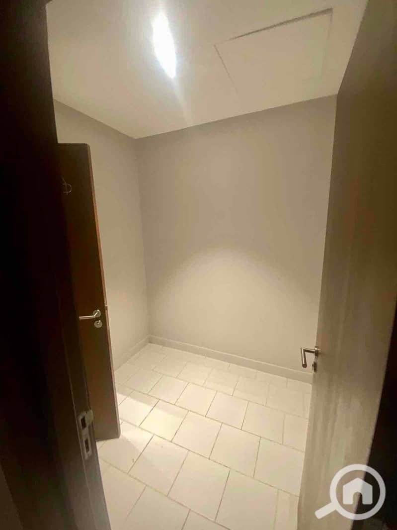 21 1bb40c18-1035-47cf-b703-6639028240cc. jpg