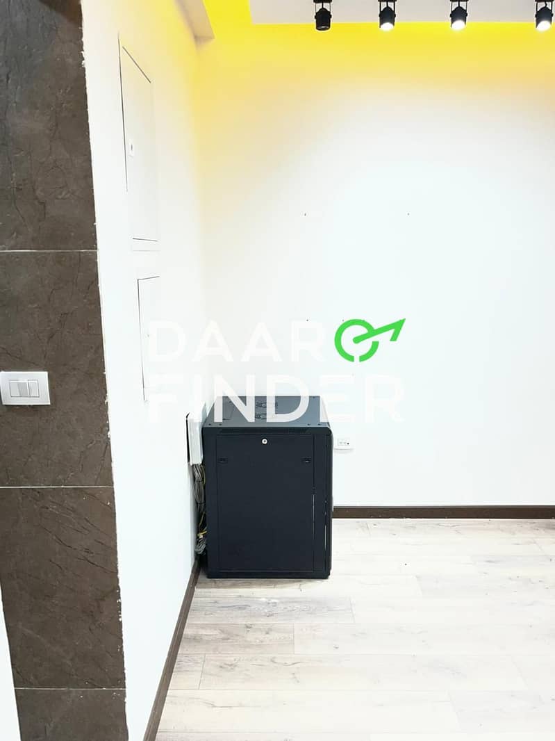 7 5edca018-205c-46d7-ab9f-e11e12d67189. jpg