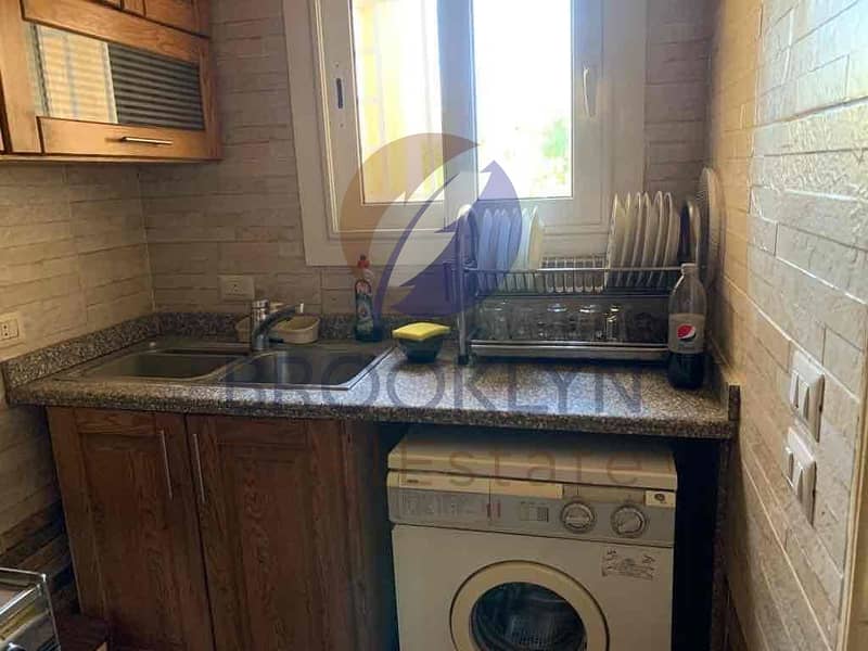 7 5fe7b6ef-e056-4159-a8fb-094ad4a4e1f7. jpg