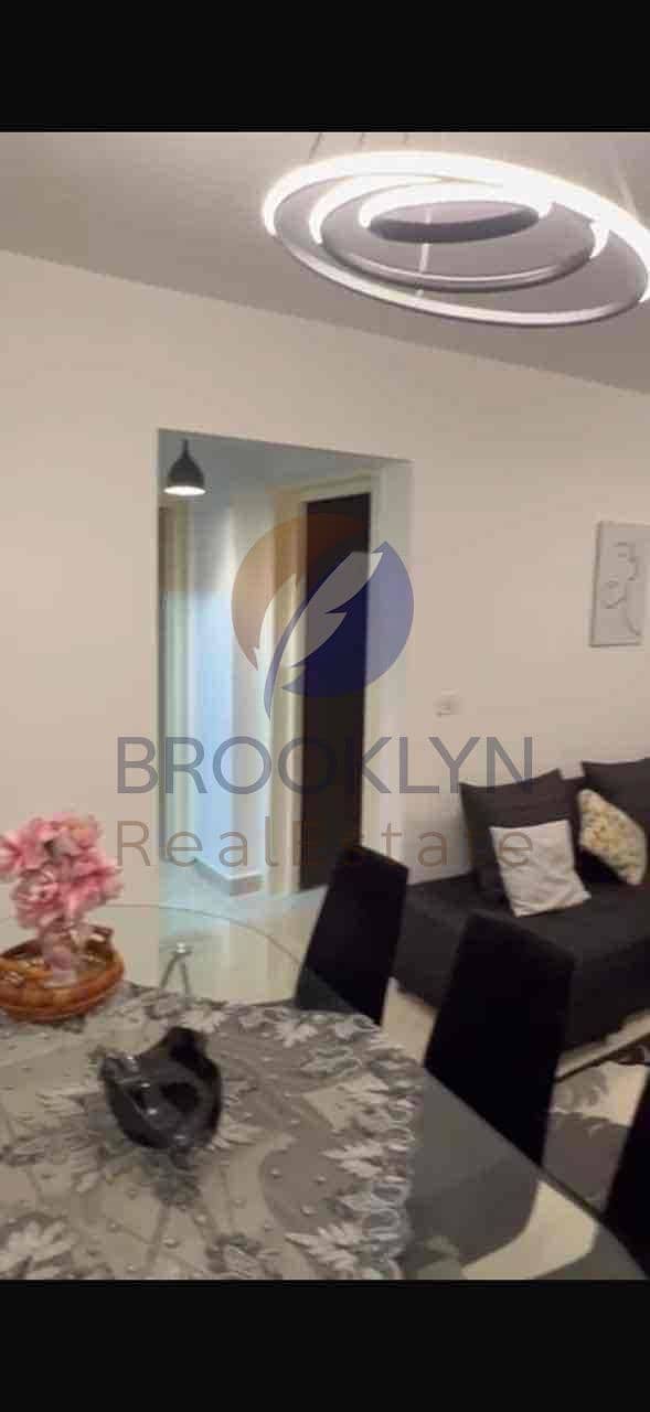 8 f999f3c9-aef4-4edf-948a-60ea2d97d94d. jpg