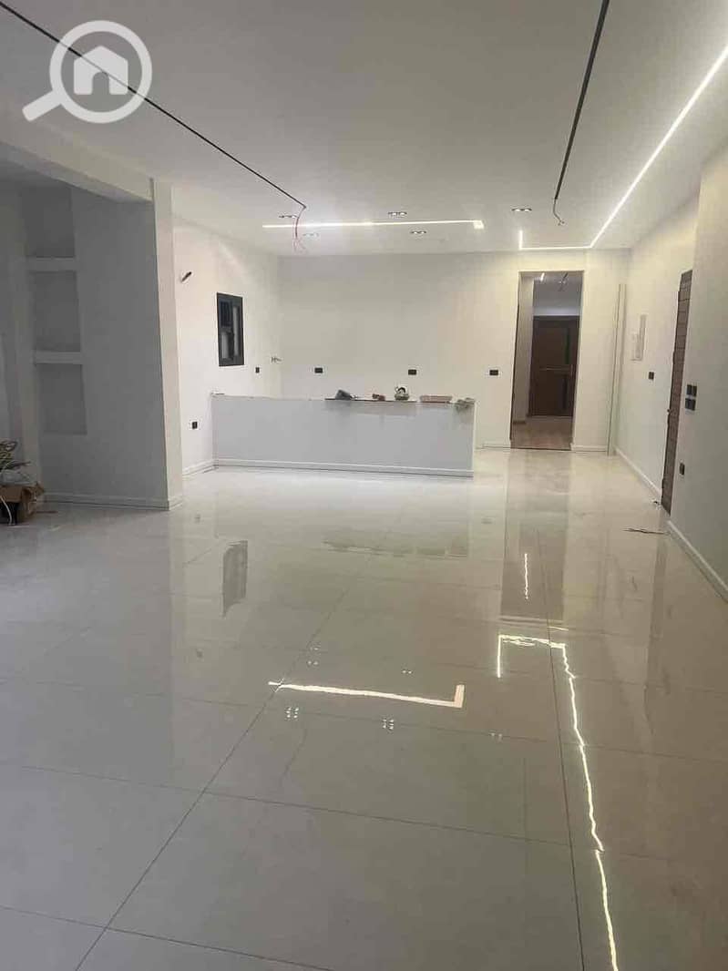 11 78a6159f-22cb-4a3a-b4ed-73475e0f1e9c. jpg