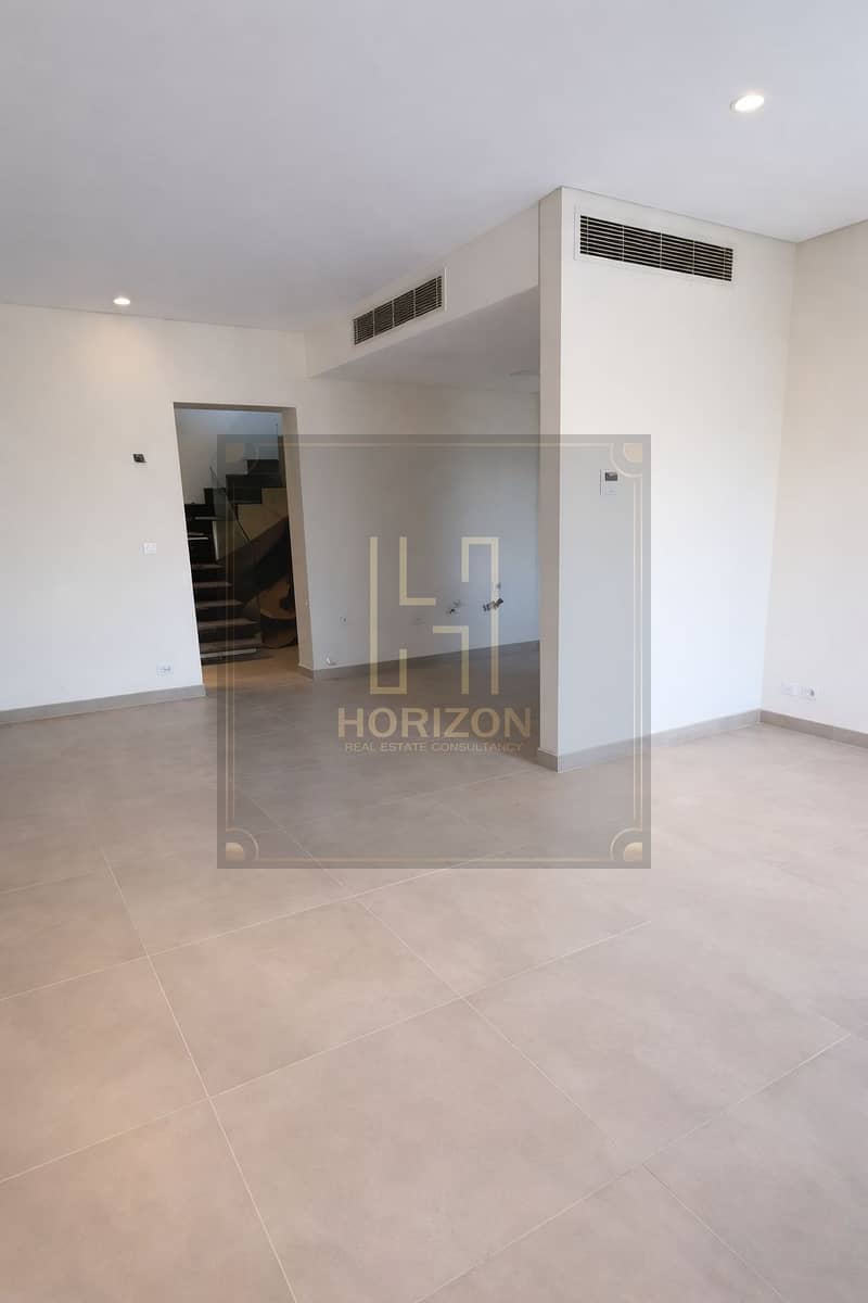 2 ChatGPT Image Jan 22, 2026, 08_30_29 PM. png