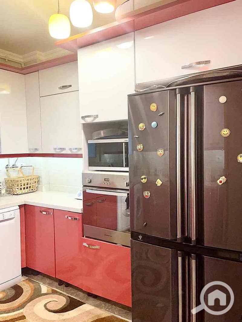 9 fa942ad2-2cf7-4501-a9cc-7f3446ffe148. jpg