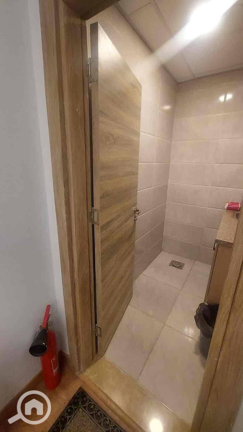 5 0f1909d1-1794-4504-9124-48c1e1bd91fe. jpg