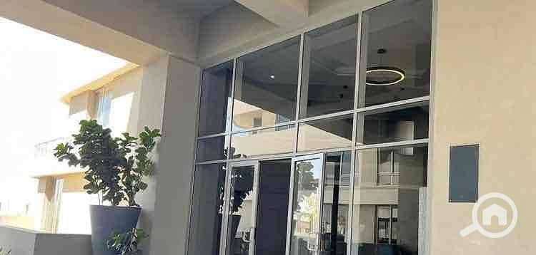 9 e087f660-4157-442a-9803-2edec9120bf7. jpg