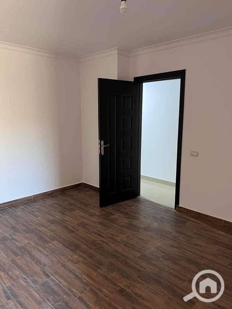 4 d677328b-8a17-459f-9fdf-cfc7f611908e. jpg