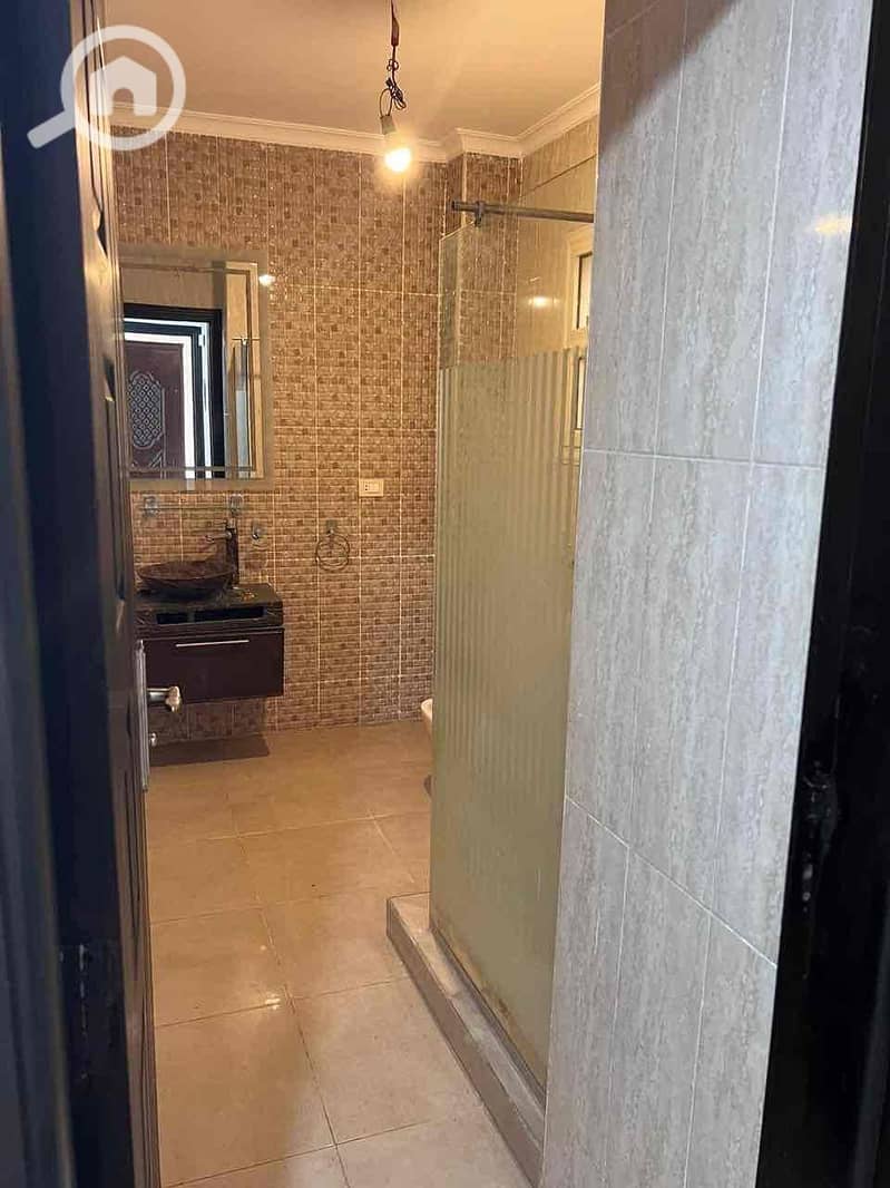 7 6e2eaf47-9855-45e6-877e-620a22dc6f4d. jpg