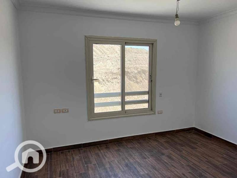 8 7e072838-434f-4a0b-84d6-fc005e6a6b42. jpg