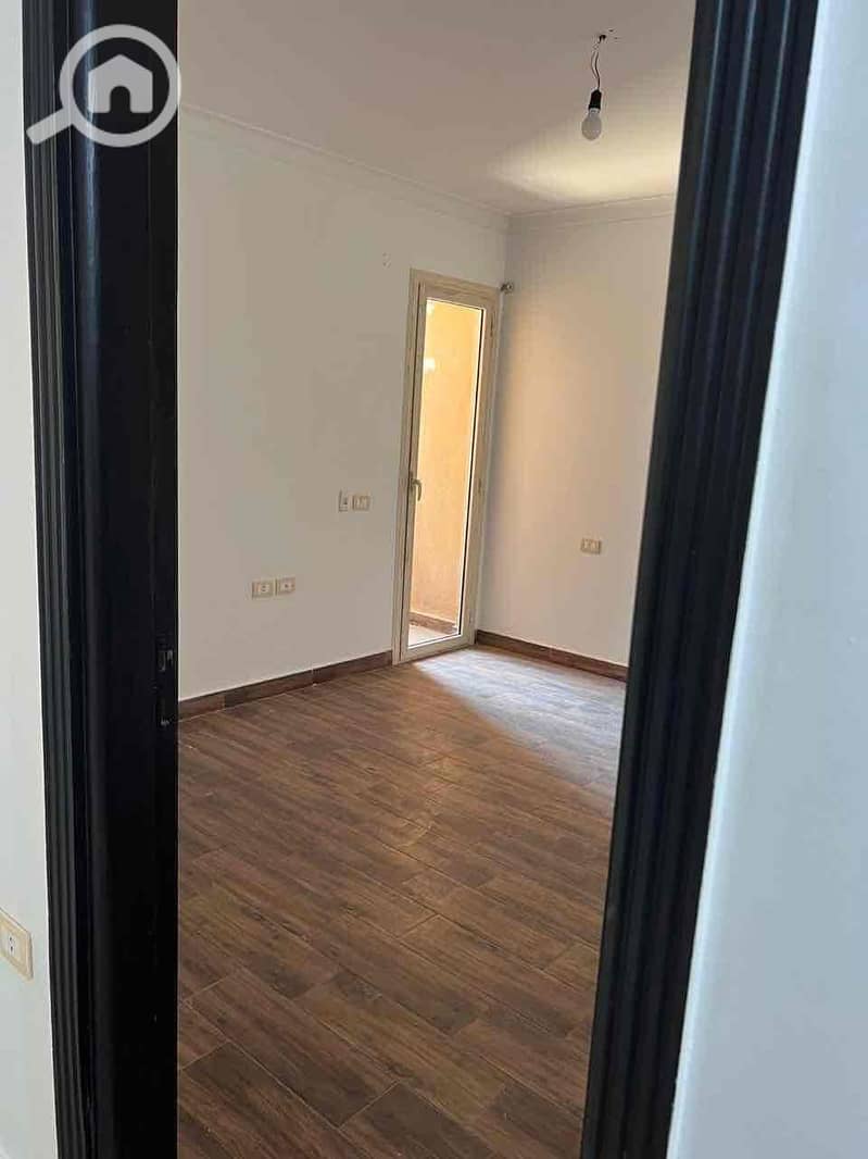 10 5e841546-7392-47fd-ac4c-f2464d6dc612. jpg