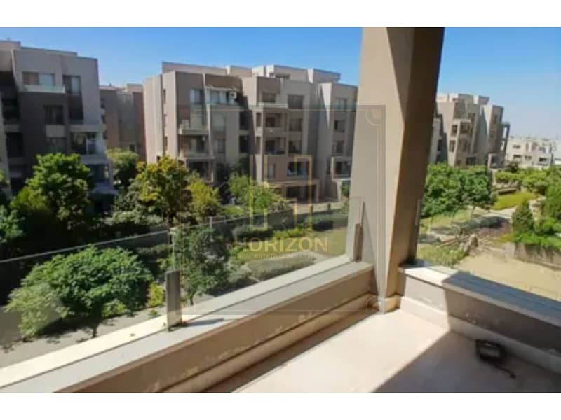 3 8453868-ec53do. jpg