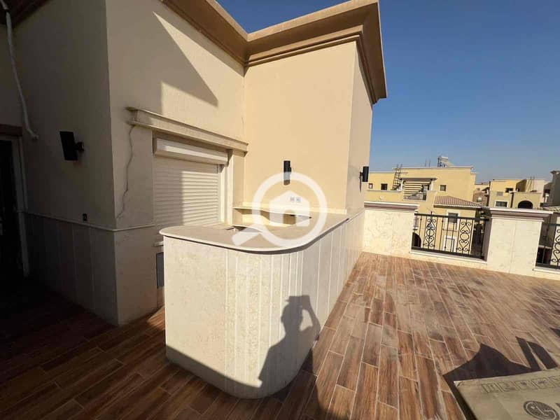 14 6aff88c7-3f82-48dc-9178-48793fc68740. jpg