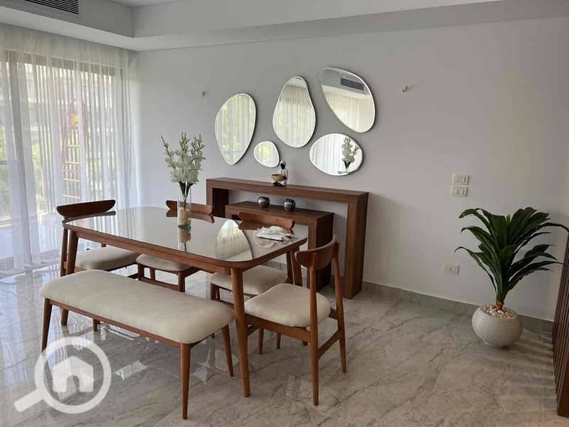 3 fbf3c7b8-e132-4830-8c79-739ca33f3ed1. jpg